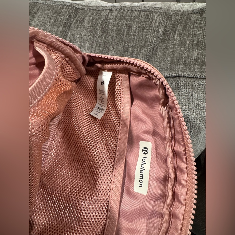 Lululemon Rose Belt Bag - Picture 8 of 8